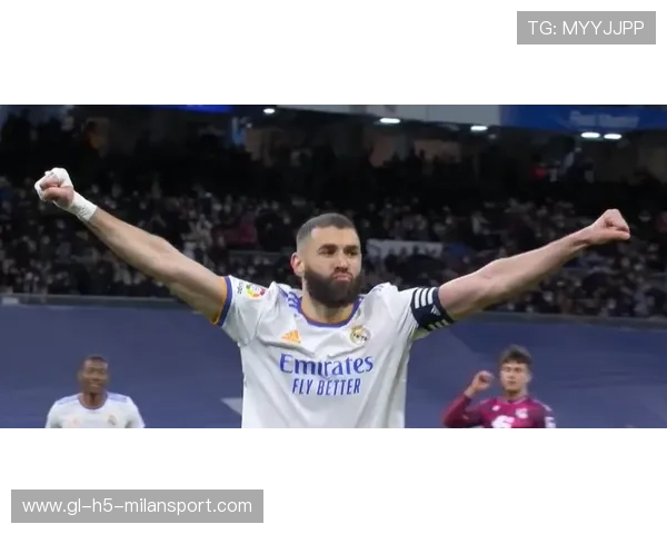 维尼修斯怒射被扑出底线，球迷热议！